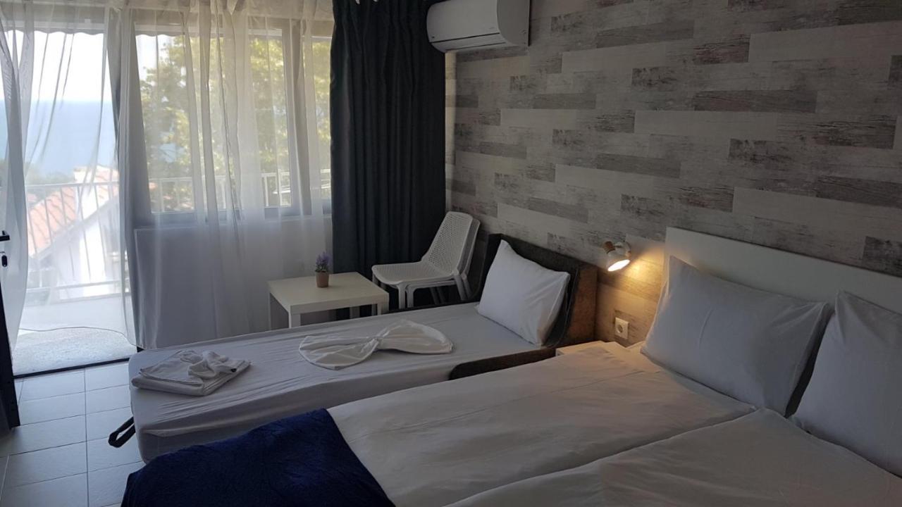 Simada Blue Guesthouse Golden Sands Exteriör bild