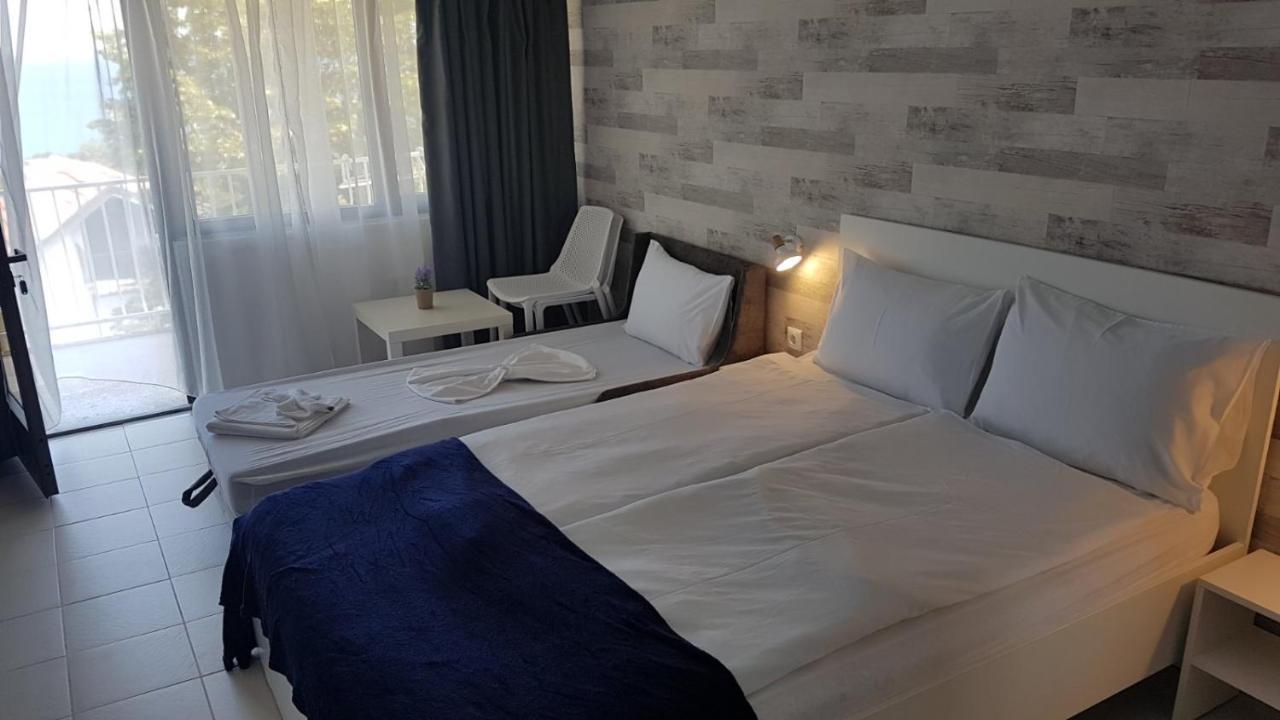 Simada Blue Guesthouse Golden Sands Exteriör bild